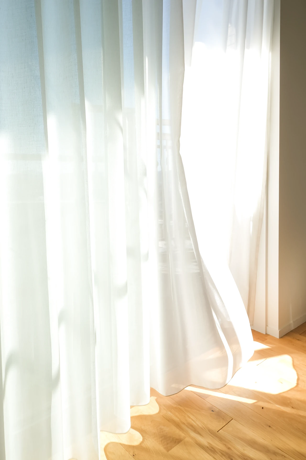 W邸リノベーション_09_リビングを照らす柔らかい光