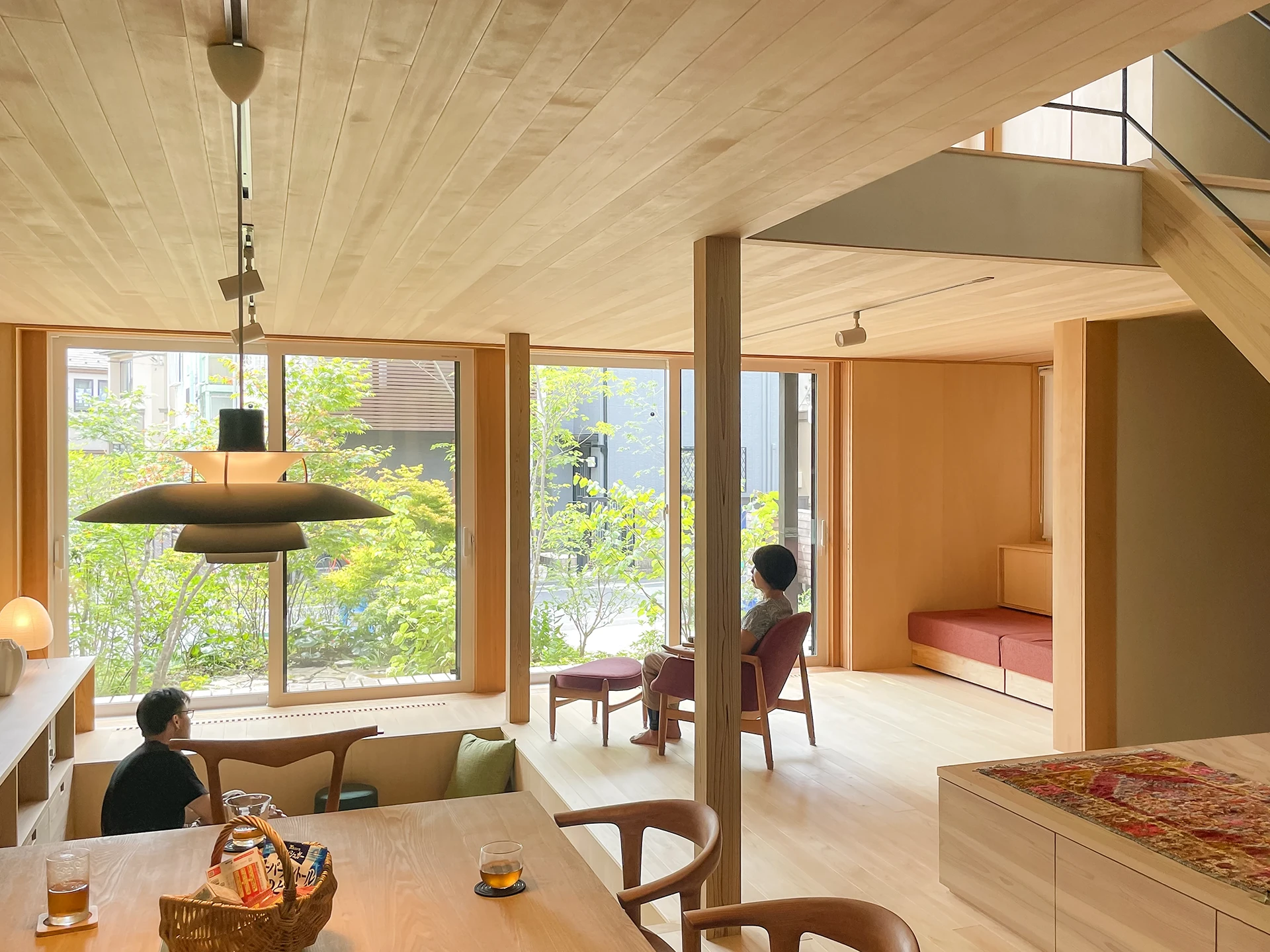 小竹町の家_08_家族が集まるリビング